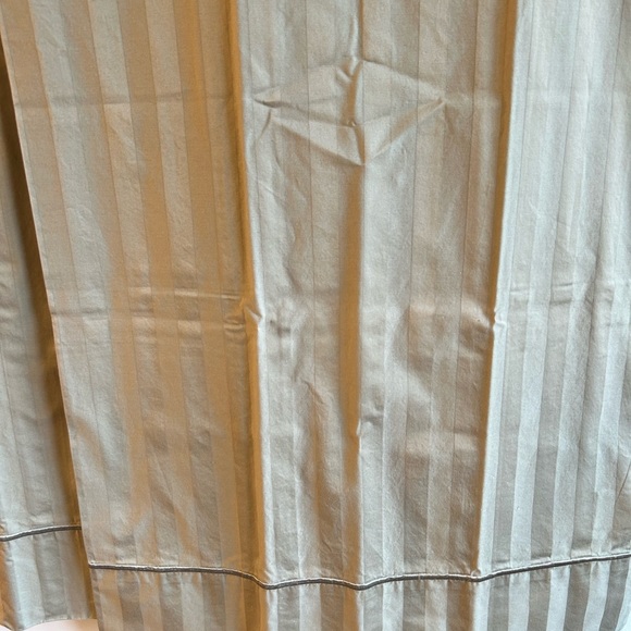 CHRIS MADDEN COTTON CLASSIC STYLE (1) STANDARD/QUEEN & (2) KING PILLOW CASES - Picture 7 of 8